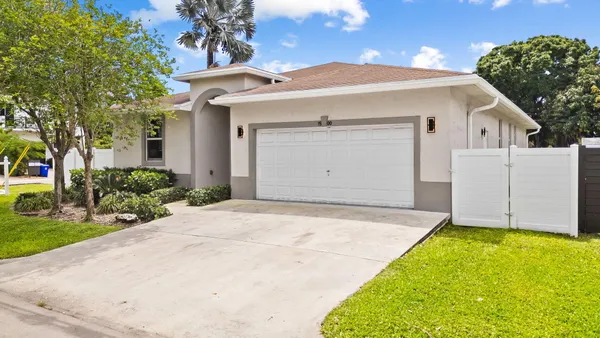 $925,000 | 1500 Southwest 20th Street, Fort Lauderdale, FL 33315