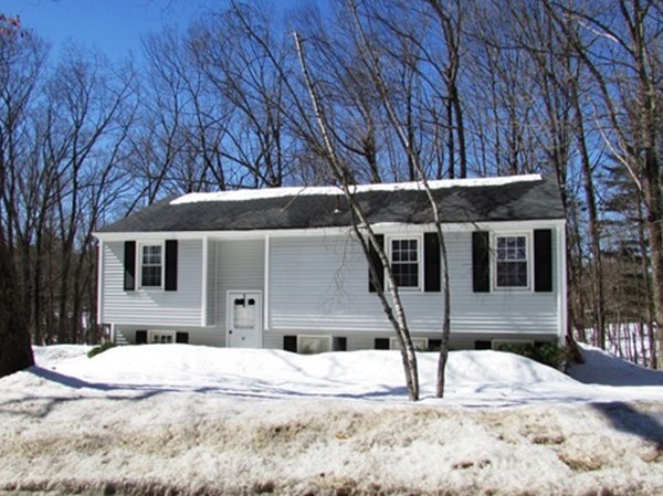 31 Clarke Road Sturbridge, MA 01518 - Photo 1 of 21