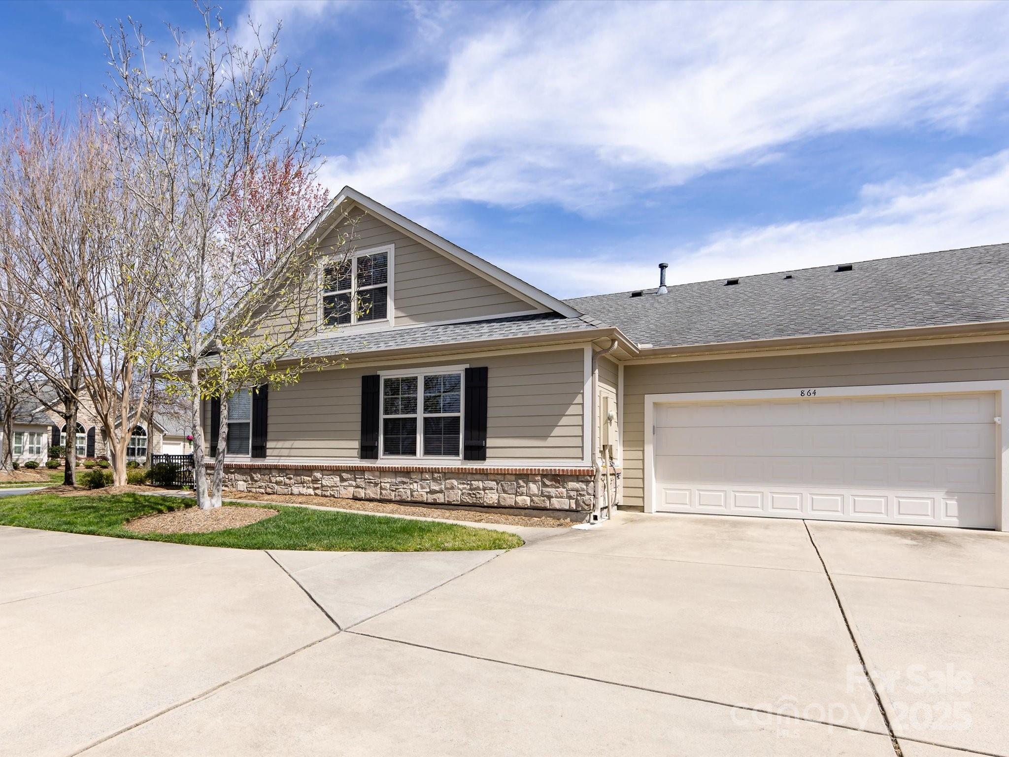 864 Ledgestone Court Fort Mill, SC 29708 - Photo 5 of 30 a front view of a house with yard