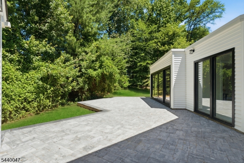 55 Green Hill Road Springfield, NJ 07081 - Photo 5 of 50