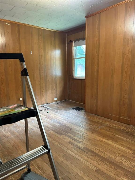 372 Center Gas Road New Salem, PA 15468 - Photo 4 of 33 a view of an entryway