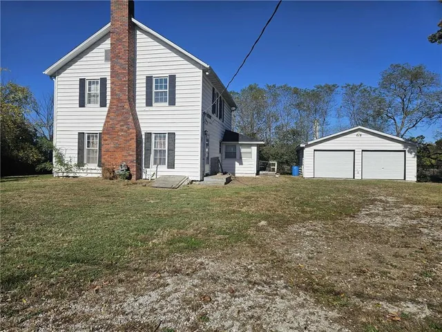 $375,000 | 16003 East Katy Track Road, Nevada, MO 64772