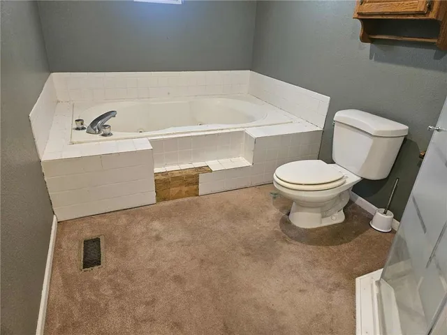 $375,000 | 16003 East Katy Track Road, Nevada, MO 64772