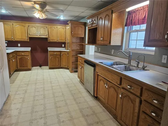 $375,000 | 16003 East Katy Track Road, Nevada, MO 64772