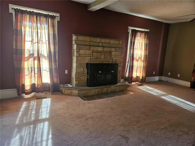 $375,000 | 16003 East Katy Track Road, Nevada, MO 64772