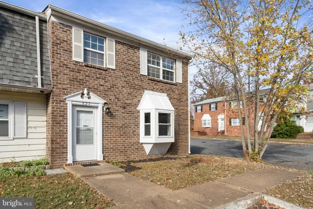 $299,900 | 623 Olde Forge Drive, Fredericksburg, VA 22405