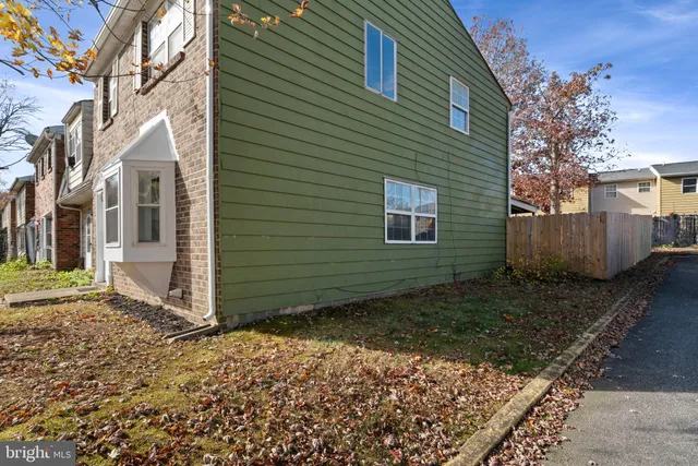 $299,900 | 623 Olde Forge Drive, Fredericksburg, VA 22405