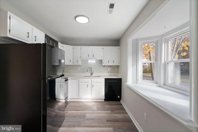 $299,900 | 623 Olde Forge Drive, Fredericksburg, VA 22405