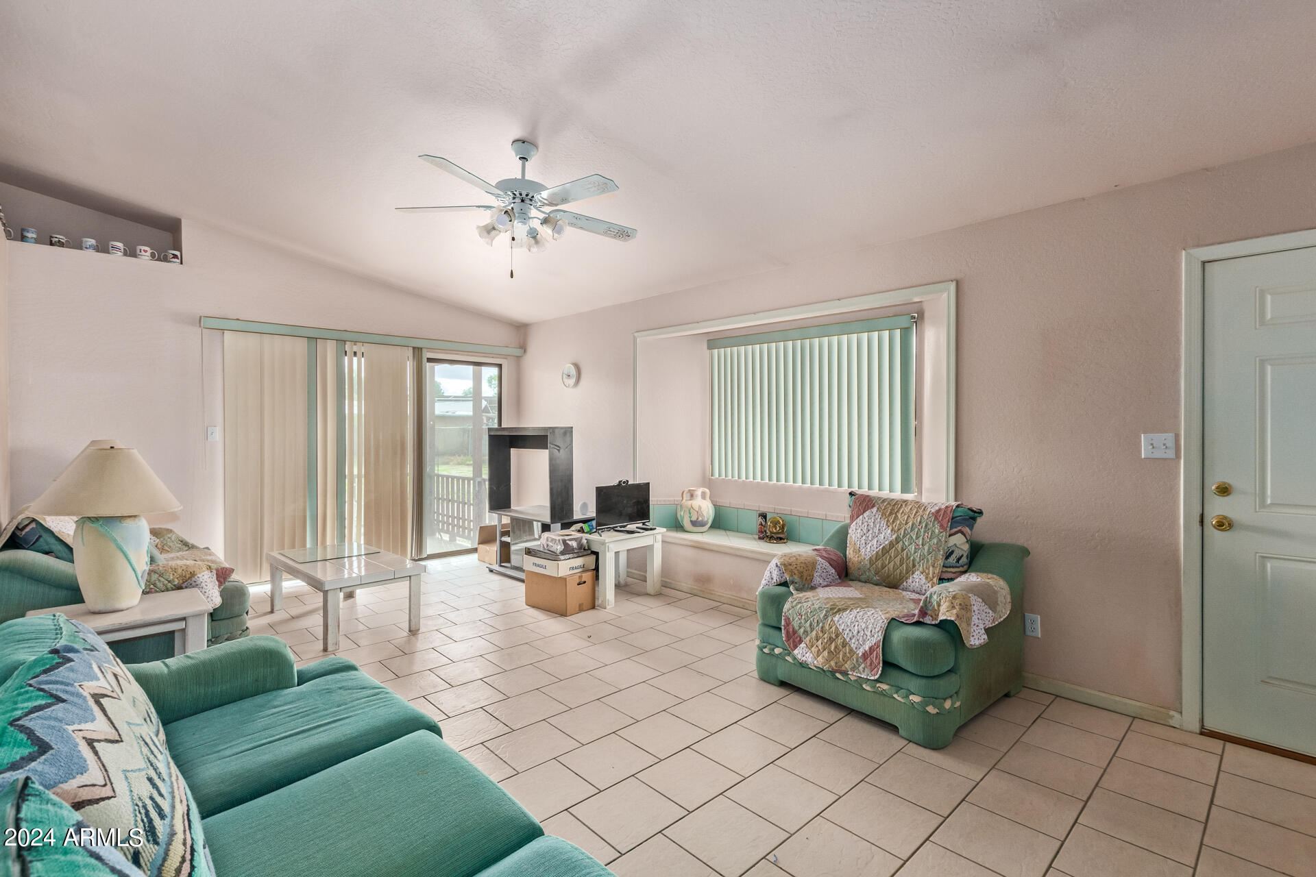 25317 South Power Road Queen Creek, AZ 85142 - Photo 11 of 36 Family Room