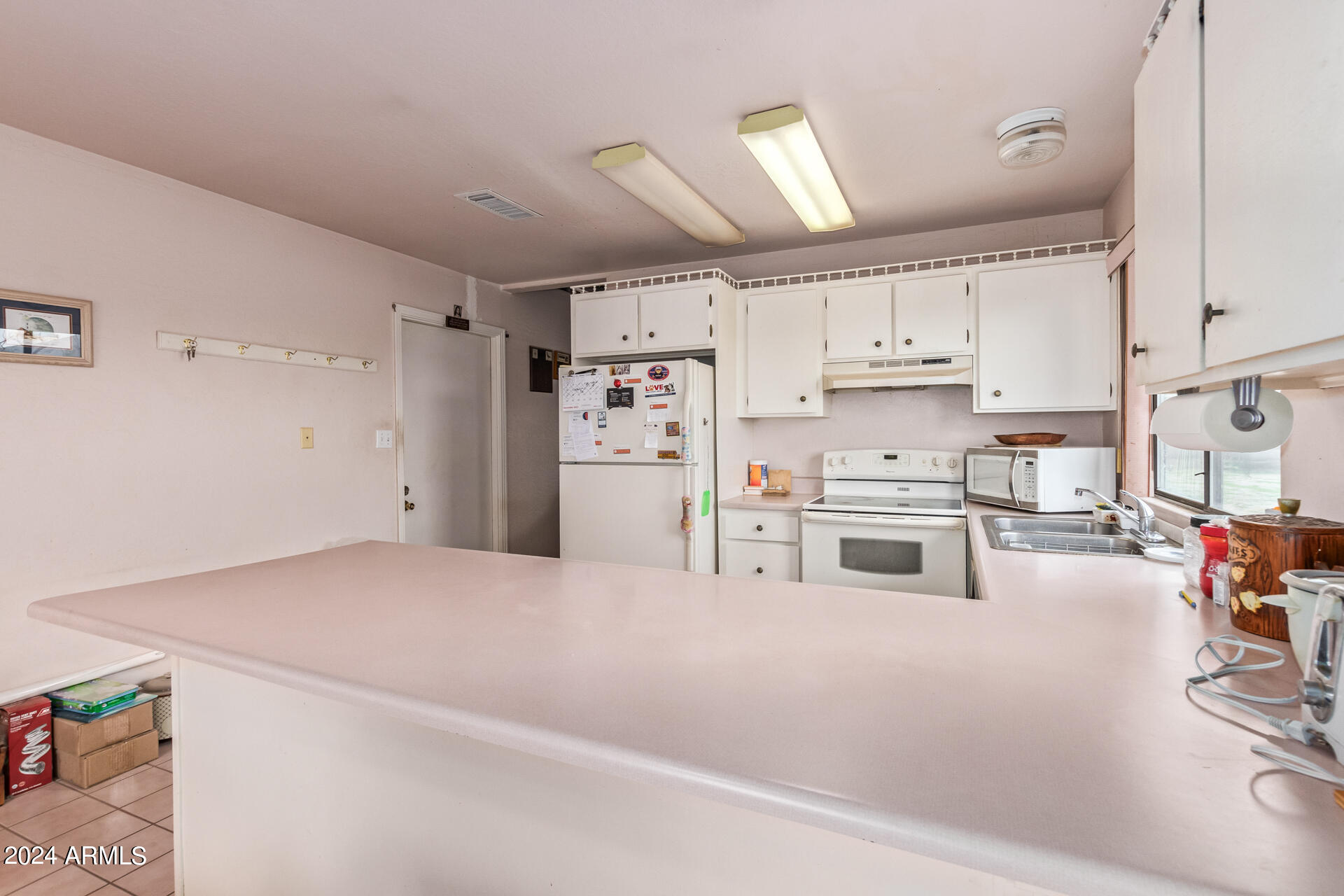 25317 South Power Road Queen Creek, AZ 85142 - Photo 15 of 36 Kitchen