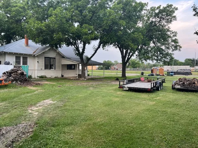 $1,700 | 200 North Walton, Granger, TX 76530