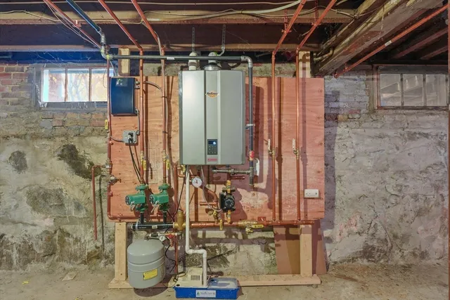 $725,000 | 1 Hill Street, Unit 1, Newburyport, MA 01950