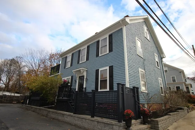 $725,000 | 1 Hill Street, Unit 1, Newburyport, MA 01950