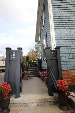 $725,000 | 1 Hill Street, Unit 1, Newburyport, MA 01950