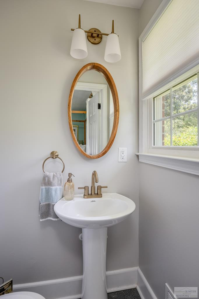 413 Robbins Avenue Sumter, SC 29150 - Photo 27 of 49