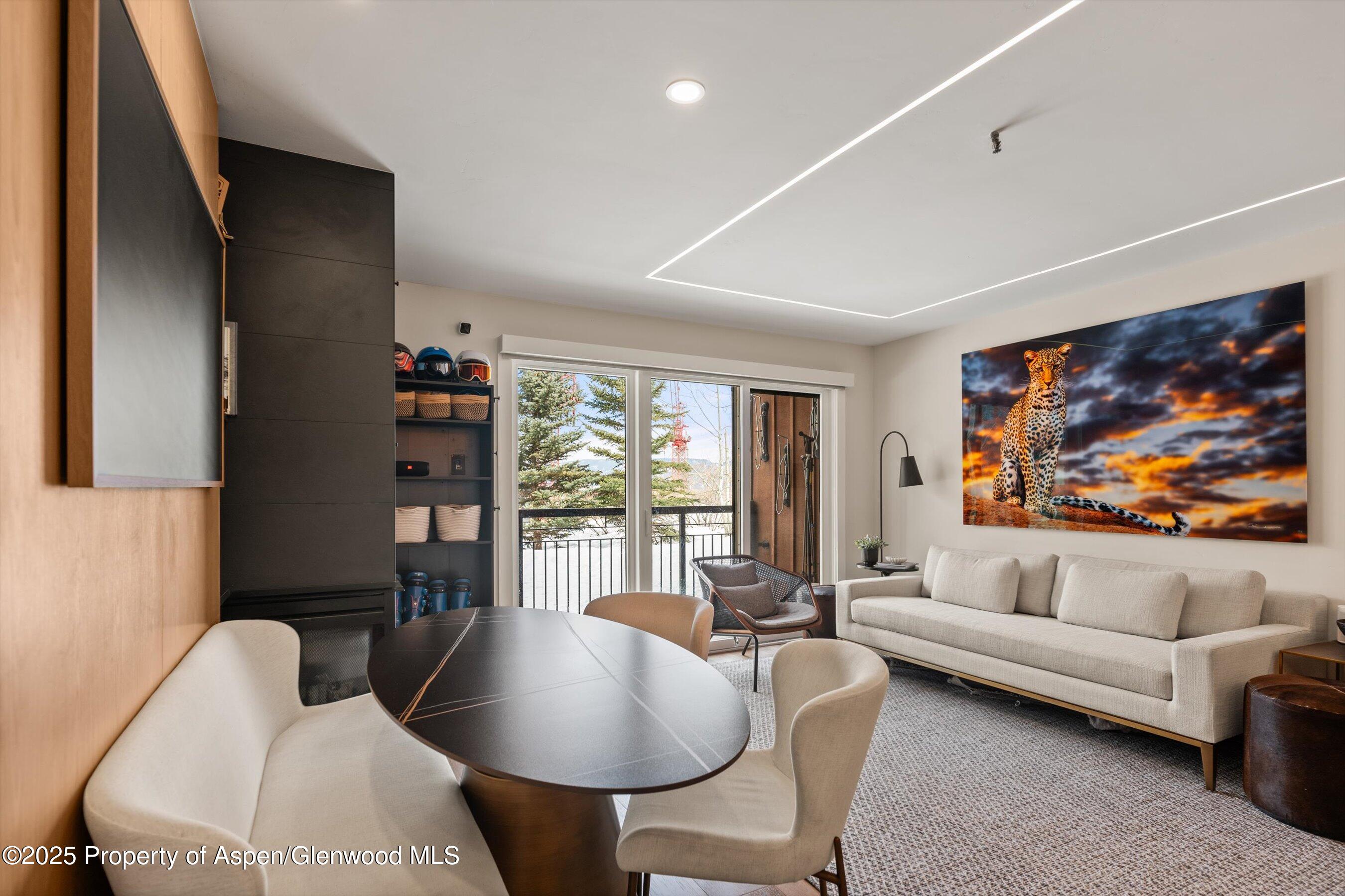 400 Wood Road, Unit 1118 Snowmass Village, CO 81615 - Photo 20 of 31 32-400WoodRd#1118_25030332