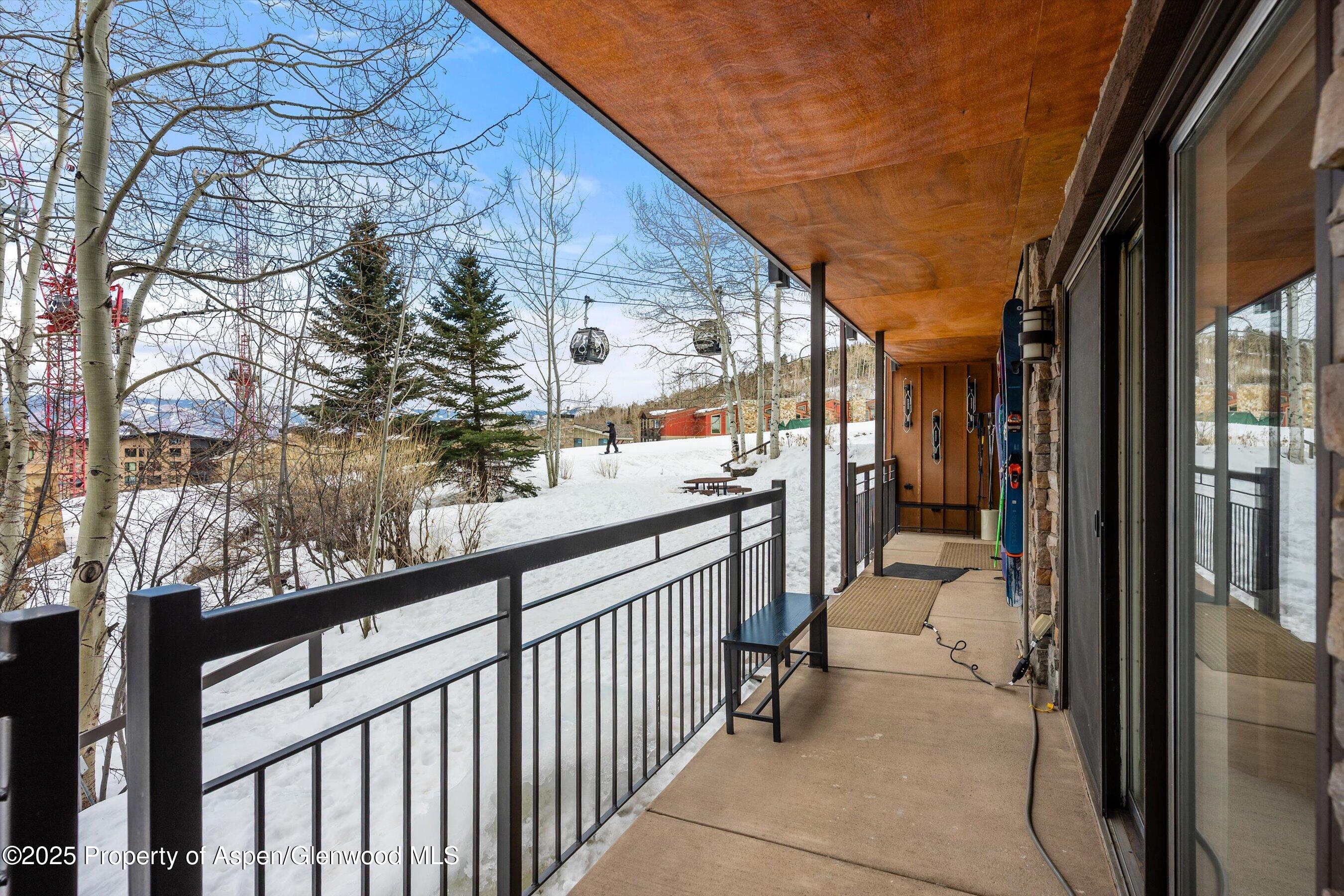 400 Wood Road, Unit 1118 Snowmass Village, CO 81615 - Photo 4 of 31 20-400WoodRd#1118_25030320