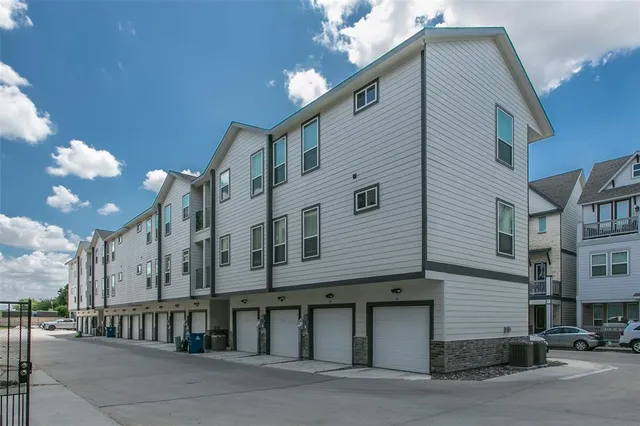 $3,300,000 | 206 South Village Way, Lewisville, TX 75057