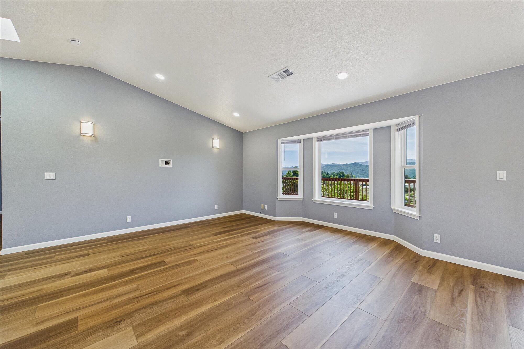 6705 Rohnerville Road Hydesville, CA 95547 - Photo 12 of 54