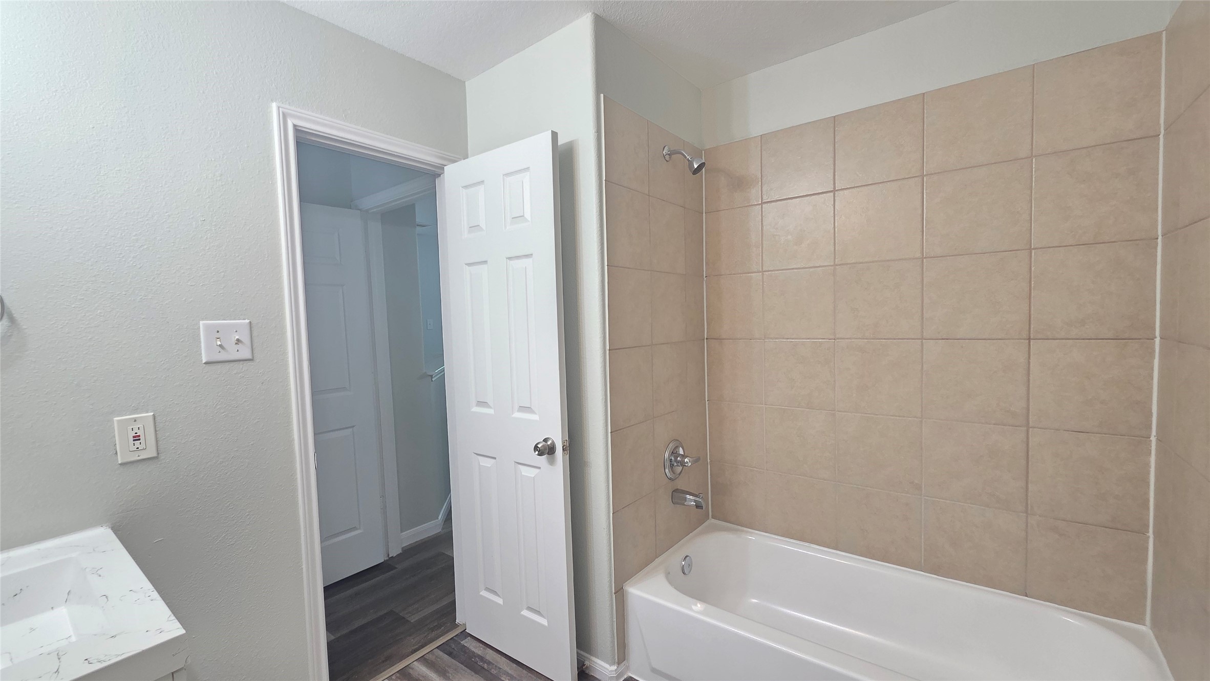 4121 Mallow Street, Unit A/B Houston, TX 77051 - Photo 23 of 50 Unit A - Bathroom #3 Upstairs