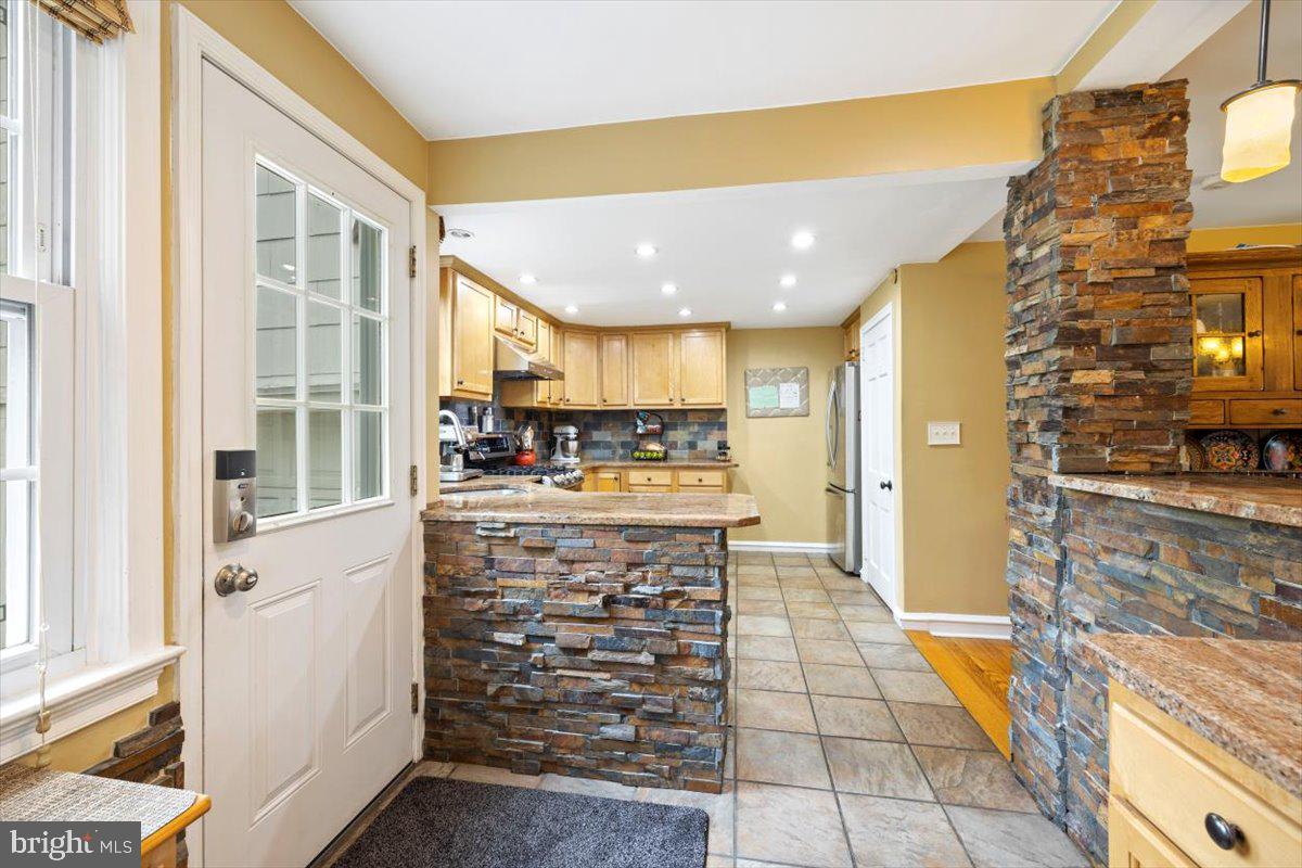 139 Henley Road Wynnewood, PA 19096 - Photo 16 of 46 Kitchen