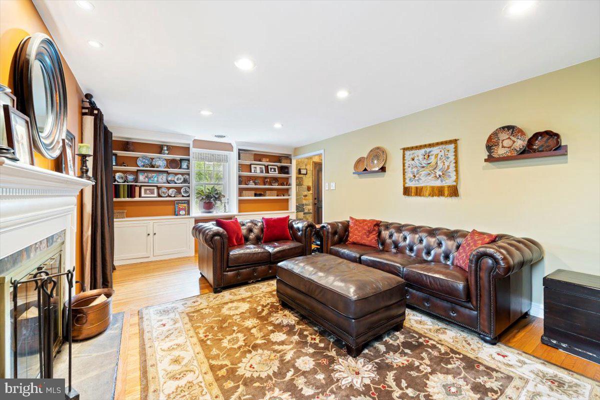 139 Henley Road Wynnewood, PA 19096 - Photo 6 of 46 Living Room