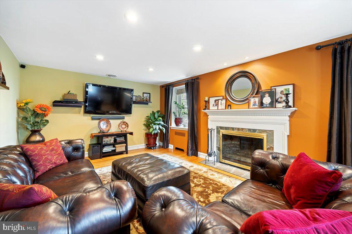 139 Henley Road Wynnewood, PA 19096 - Photo 7 of 46 Living Room