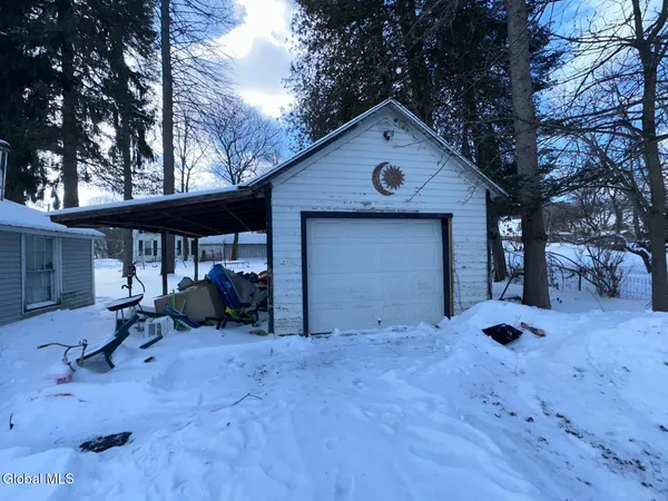 $69,900 | 60 East James Street, Richfield Springs, NY 13439