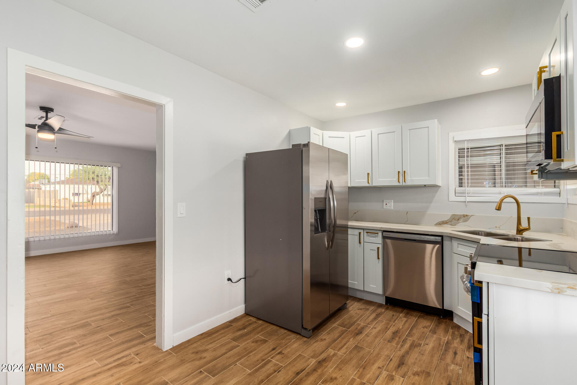 1825 West Roma Avenue Phoenix, AZ 85015 - Photo 11 of 36 13 - Roma