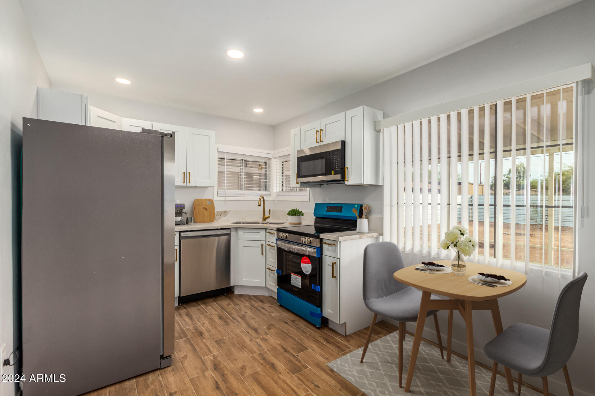 1825 West Roma Avenue Phoenix, AZ 85015 - Photo 12 of 36 15 - Roma_final