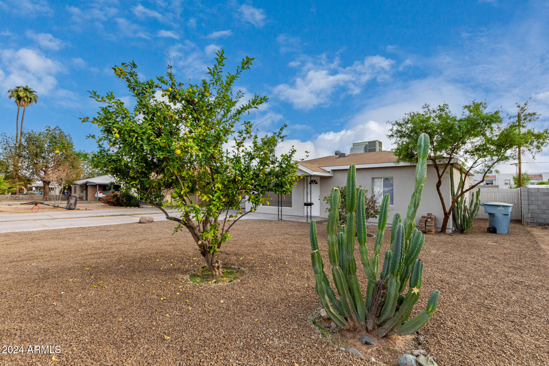 1825 West Roma Avenue Phoenix, AZ 85015 - Photo 3 of 36 05 - Roma