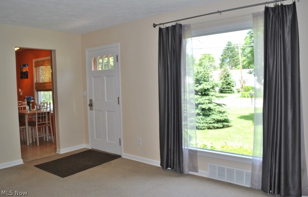 39106 Johnnycake Ridge Road Willoughby, OH 44094 - Photo 8 of 31 Gallery Image 8
