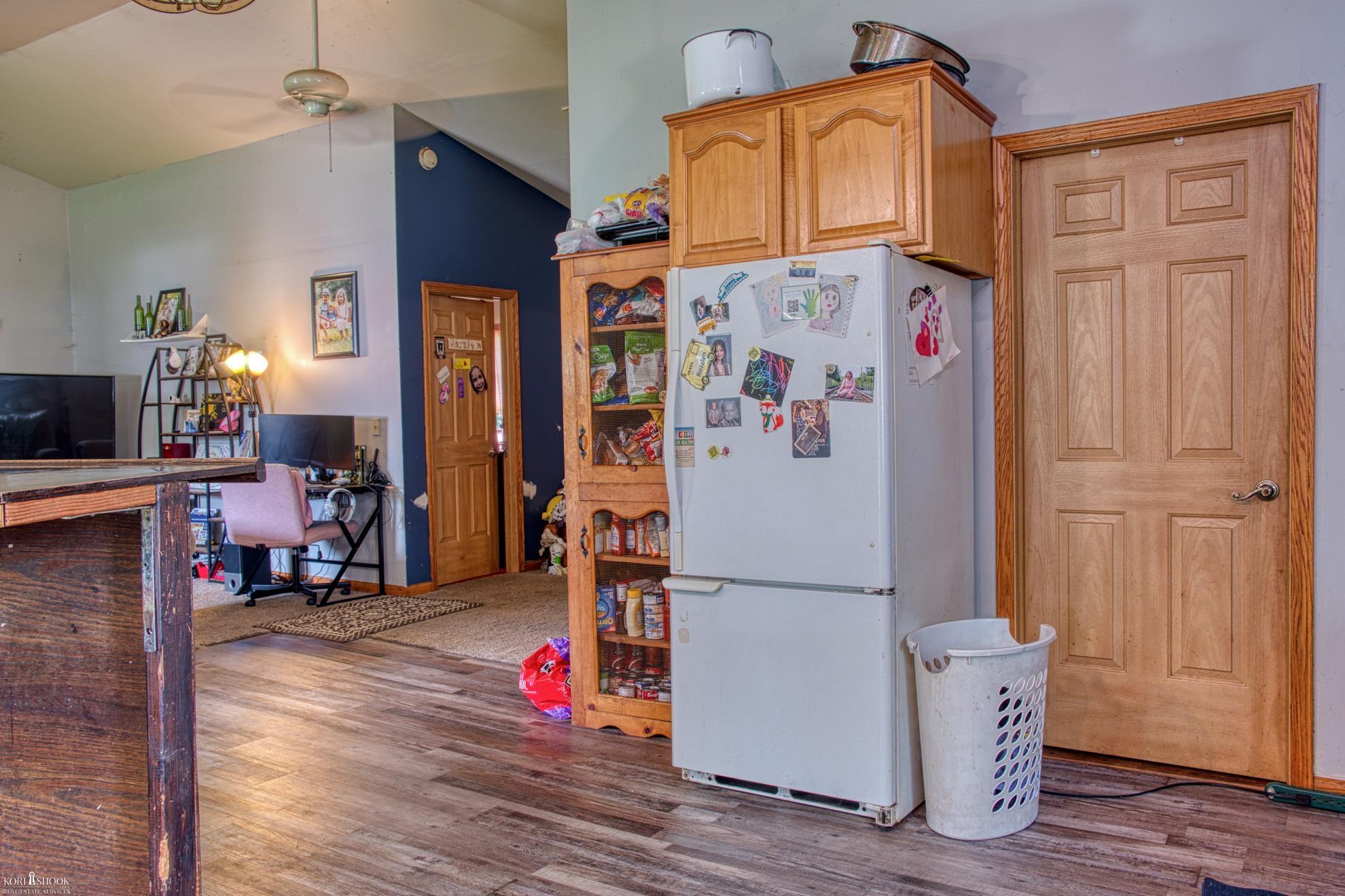 2105 South Delaney Road Owosso, MI 48867 - Photo 5 of 28 50149878-9287462f-6b3e-4f05-9dec-7a1ab24c6026.JPG