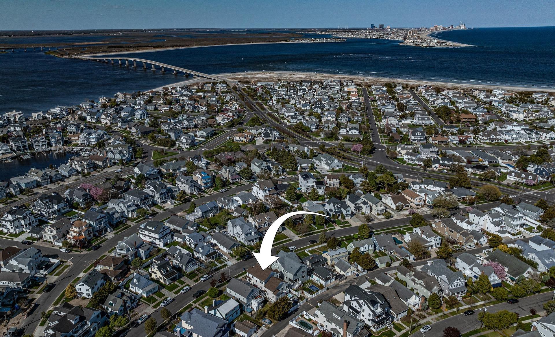 225 West Inlet Road Ocean City, NJ 08226 - Photo 46 of 56 a close up of a mirror