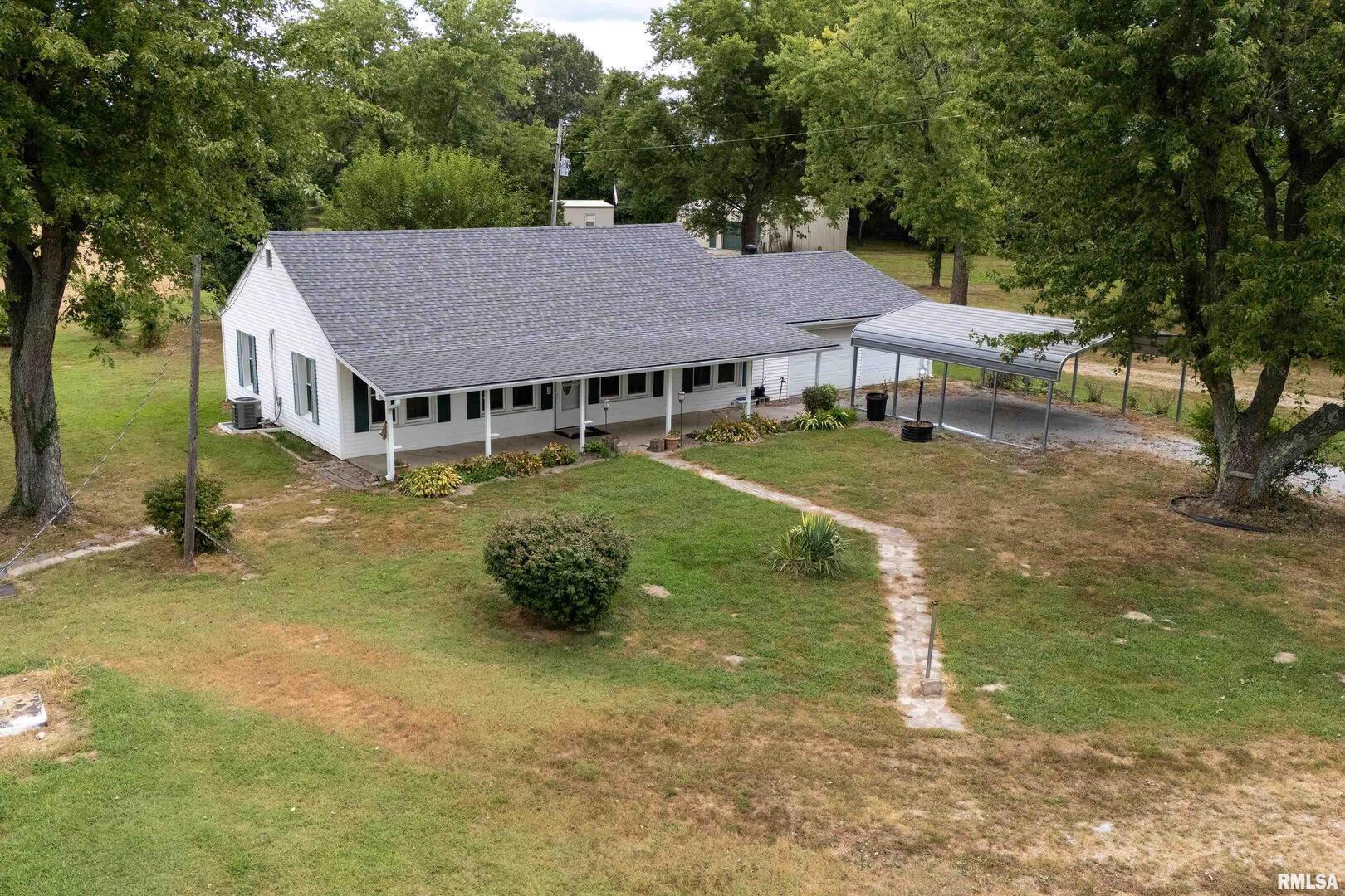 53 Private Road De Soto, IL 62924 - Photo 1 of 38 Gallery Image 1