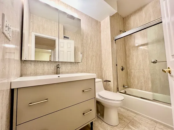 $7,500 | 69 Babcock Street, Unit 1, Brookline, MA 02446