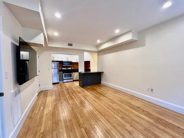 $7,500 | 69 Babcock Street, Unit 1, Brookline, MA 02446