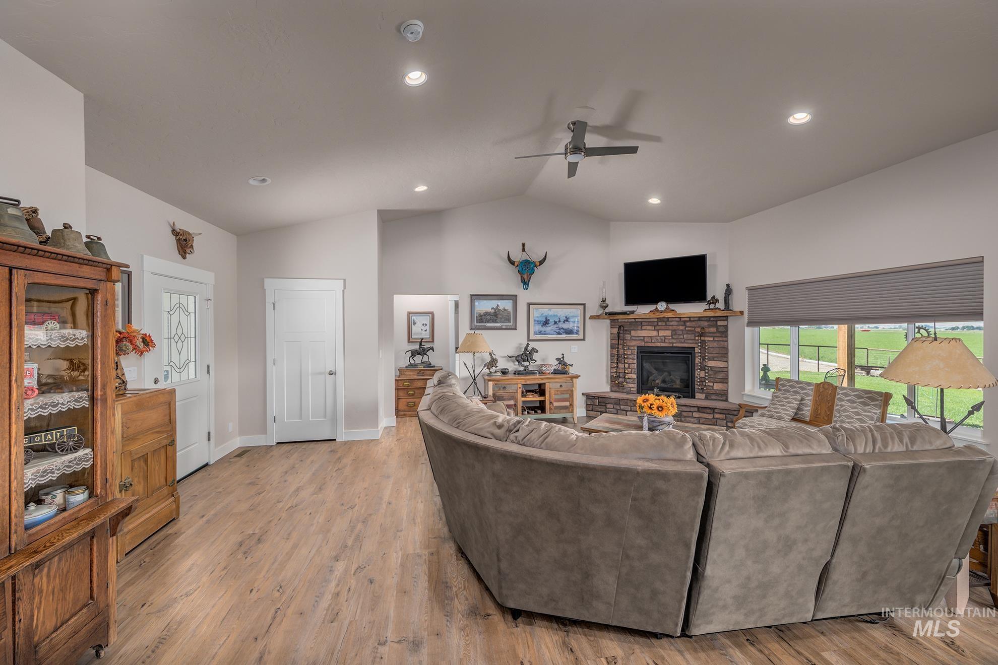 561 Mausling Road Adrian, OR 97901 - Photo 5 of 48 Gallery Image 5