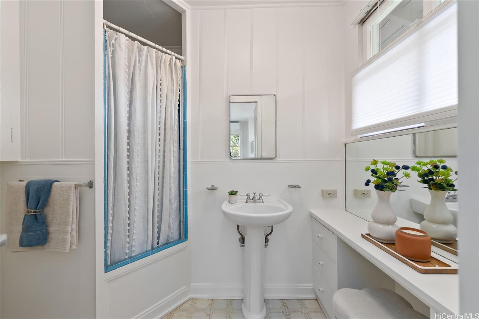 2947 Manoa Road Honolulu, HI 96822 - Photo 11 of 22