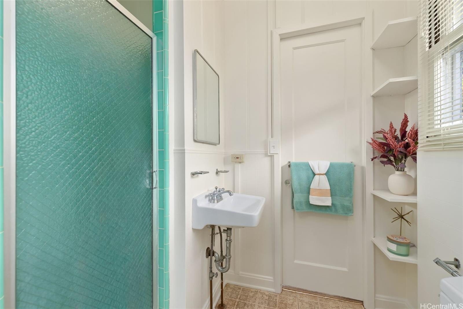 2947 Manoa Road Honolulu, HI 96822 - Photo 14 of 22