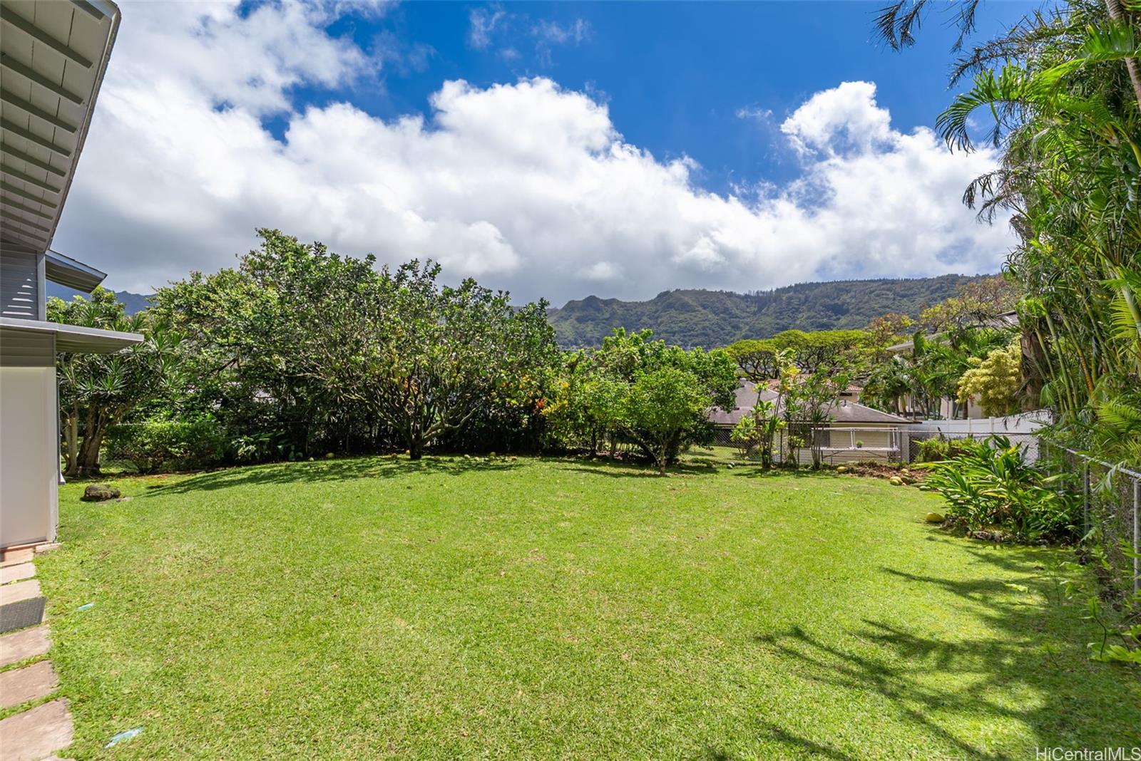 2947 Manoa Road Honolulu, HI 96822 - Photo 2 of 22