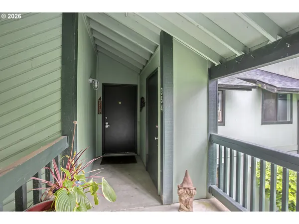 $242,000 | 354 Northeast Skipanon Drive, Warrenton, OR 97146