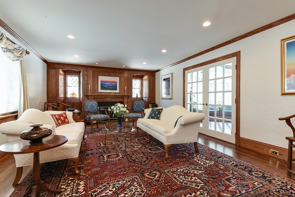 9 Lowell Road Wellesley, MA 02481 - Photo 5 of 30
