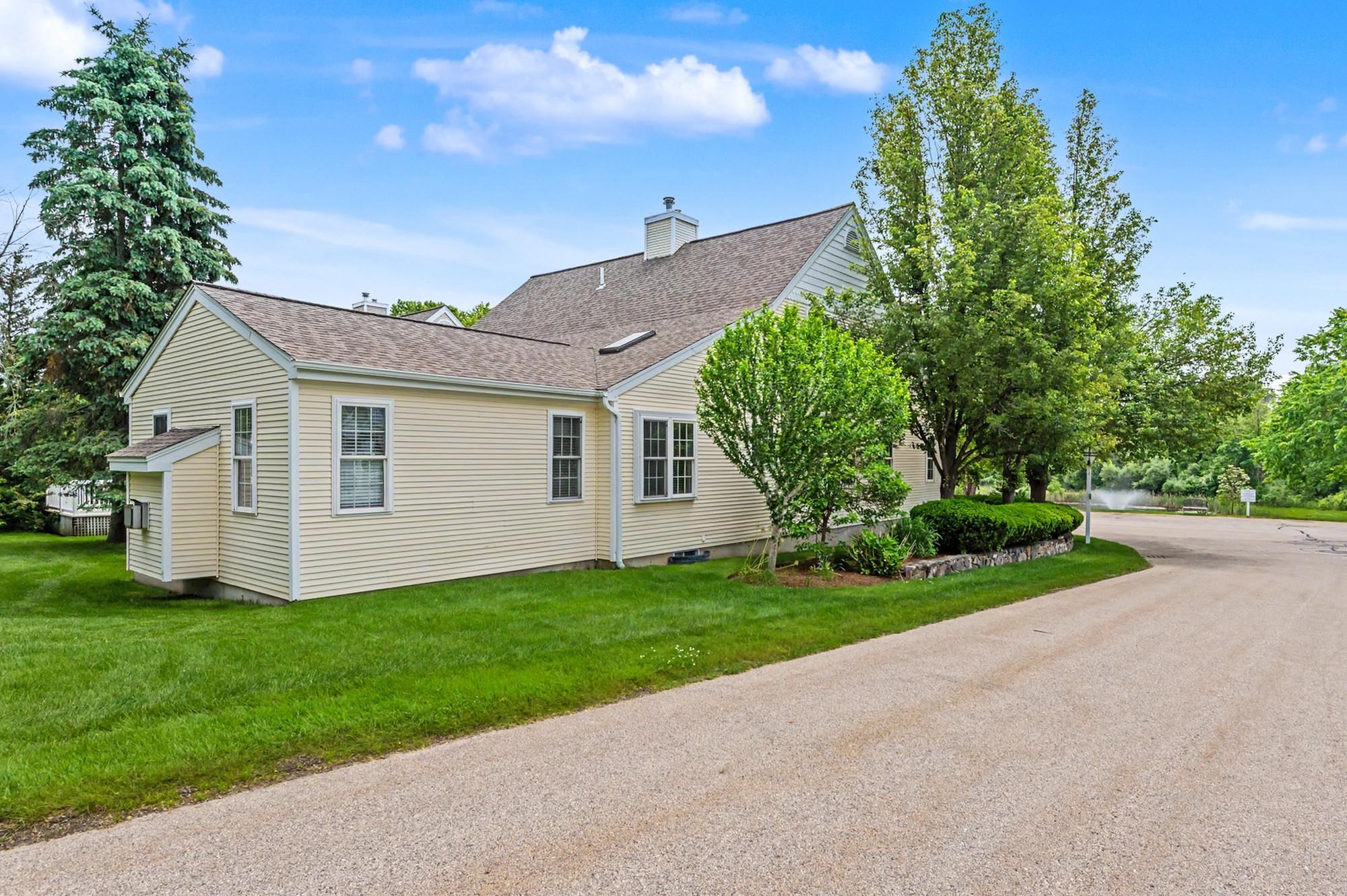 4 Hampton Meadows Hampton, NH 03842 - Photo 5 of 60