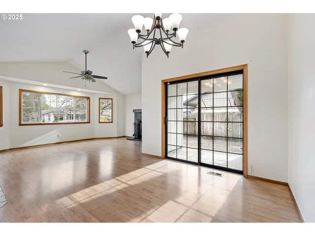 $394,999 | 662 South 44th Street, Springfield, OR 97478