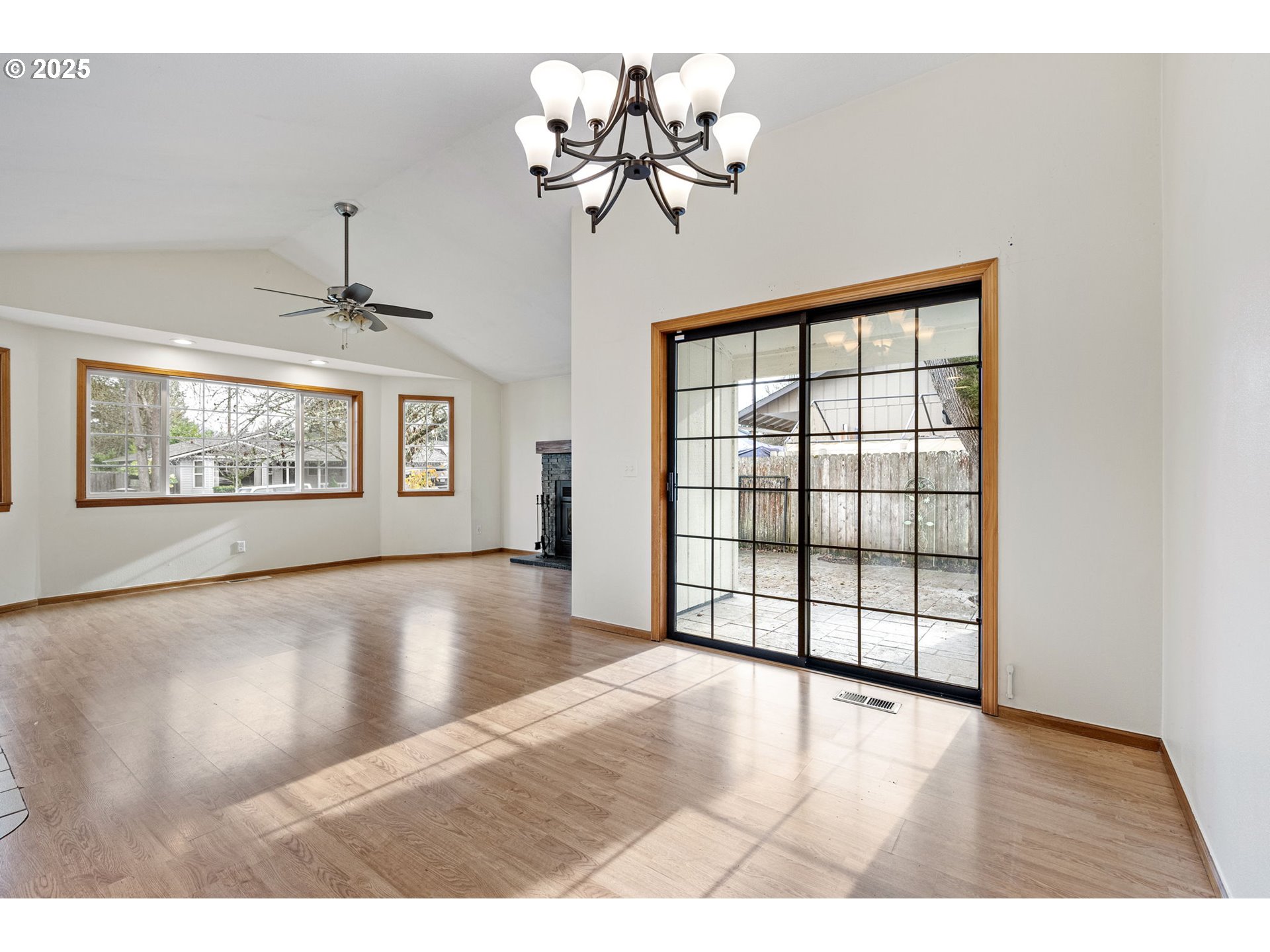 662 South 44th Street Springfield, OR 97478 - Photo 14 of 37