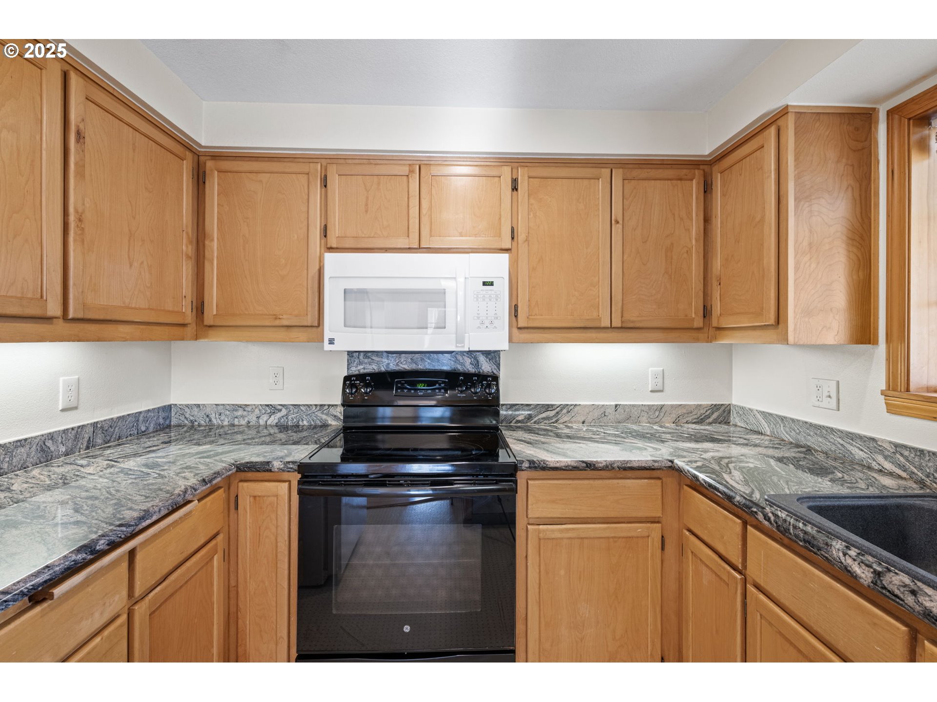 662 South 44th Street Springfield, OR 97478 - Photo 18 of 37