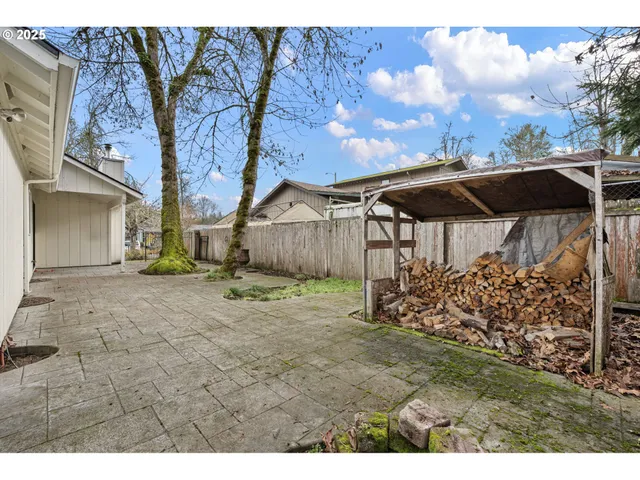 $394,999 | 662 South 44th Street, Springfield, OR 97478