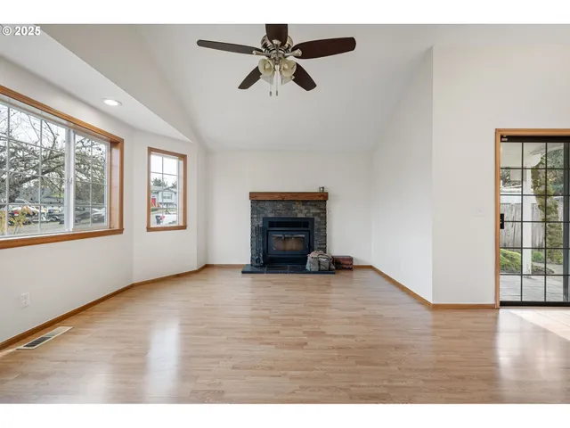 $394,999 | 662 South 44th Street, Springfield, OR 97478