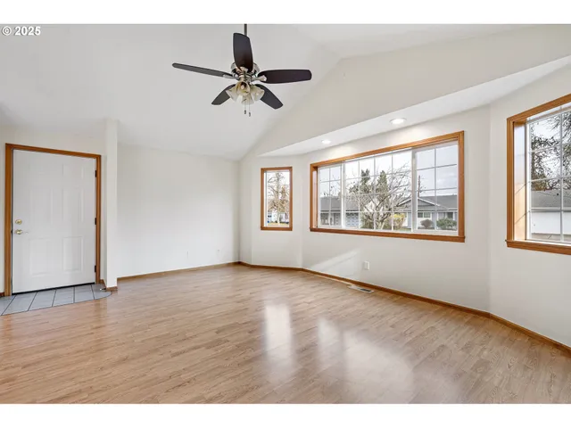 $394,999 | 662 South 44th Street, Springfield, OR 97478